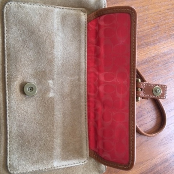 NWOT Coach Suede Wristlet - Picture 4 of 5